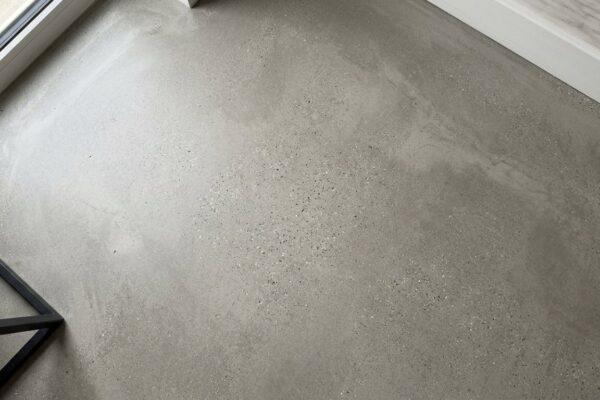 Beton żywiczny – właściwości, zalety i zastosowanie